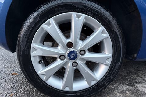 Ford Fiesta ZETEC 16V - 1 OWNER & FULL FORD SERVICE HISTORY WITH 17 SERVICES -NEW MOT 40