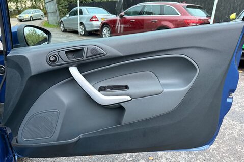 Ford Fiesta ZETEC 16V - 1 OWNER & FULL FORD SERVICE HISTORY WITH 17 SERVICES -NEW MOT 29