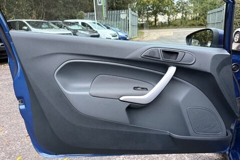 Ford Fiesta ZETEC 16V - 1 OWNER & FULL FORD SERVICE HISTORY WITH 17 SERVICES -NEW MOT 23