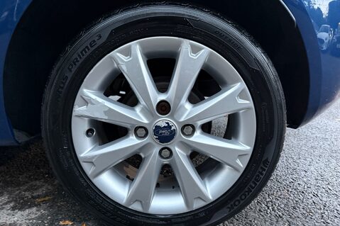 Ford Fiesta ZETEC 16V - 1 OWNER & FULL FORD SERVICE HISTORY WITH 17 SERVICES -NEW MOT 39