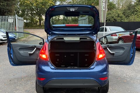 Ford Fiesta ZETEC 16V - 1 OWNER & FULL FORD SERVICE HISTORY WITH 17 SERVICES -NEW MOT 21