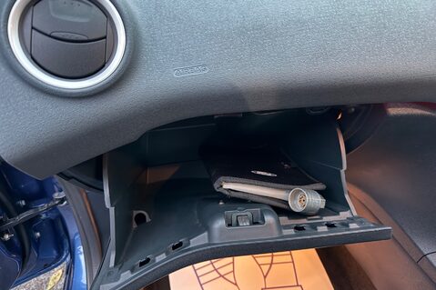 Ford Fiesta ZETEC 16V - 1 OWNER & FULL FORD SERVICE HISTORY WITH 17 SERVICES -NEW MOT 37