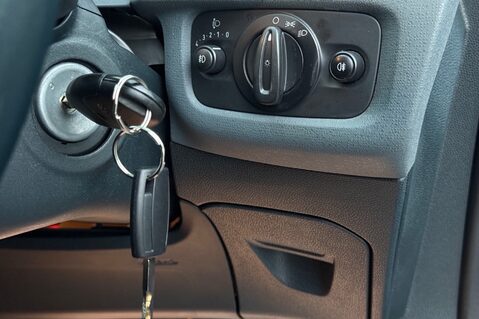 Ford Fiesta ZETEC 16V - 1 OWNER & FULL FORD SERVICE HISTORY WITH 17 SERVICES -NEW MOT 34