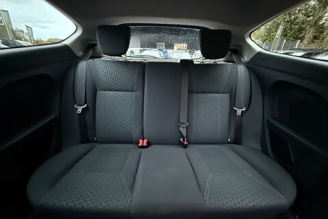 Ford Fiesta ZETEC 16V - 1 OWNER & FULL FORD SERVICE HISTORY WITH 17 SERVICES -NEW MOT 17