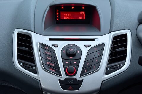 Ford Fiesta ZETEC 16V - 1 OWNER & FULL FORD SERVICE HISTORY WITH 17 SERVICES -NEW MOT 11