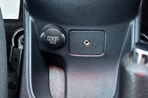 Ford Fiesta ZETEC 16V - 1 OWNER & FULL FORD SERVICE HISTORY WITH 17 SERVICES -NEW MOT 35