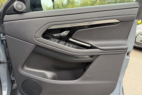 Land Rover Range Rover Evoque R-DYNAMIC S MHEV - ONE OWNER - NOLITA GREY - VAT QUALIFYING 37