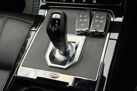 Land Rover Range Rover Evoque R-DYNAMIC S MHEV - ONE OWNER - NOLITA GREY - VAT QUALIFYING 45