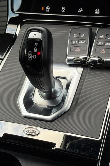 Land Rover Range Rover Evoque R-DYNAMIC S MHEV - ONE OWNER - NOLITA GREY - VAT QUALIFYING 