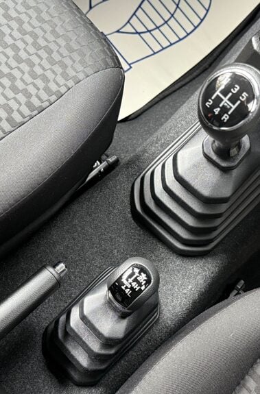 Suzuki Jimny ALLGRIP - 2 SEAT COMMERCIAL VEHICLE - DAB -BLUETOOTH 
