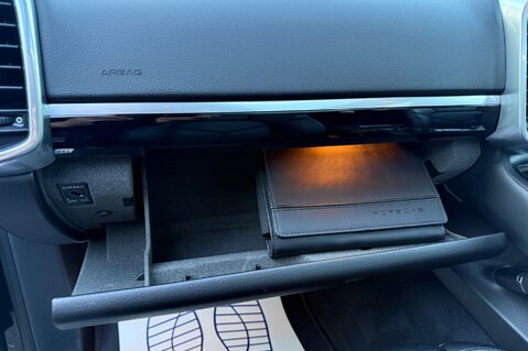 Porsche Cayenne D V6 TIPTRONIC S -£13K EXTRAS -PDLS-PAN ROOF-PASM-360 CAM-BOSE-SOFTCLOSE 70