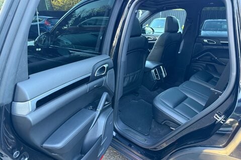 Porsche Cayenne D V6 TIPTRONIC S -£13K EXTRAS -PDLS-PAN ROOF-PASM-360 CAM-BOSE-SOFTCLOSE 32