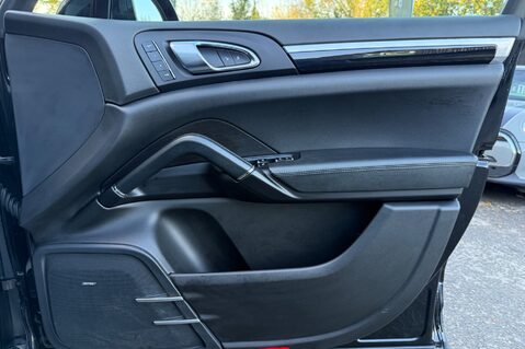 Porsche Cayenne D V6 TIPTRONIC S -£13K EXTRAS -PDLS-PAN ROOF-PASM-360 CAM-BOSE-SOFTCLOSE 43