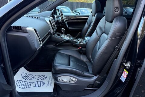 Porsche Cayenne D V6 TIPTRONIC S -£13K EXTRAS -PDLS-PAN ROOF-PASM-360 CAM-BOSE-SOFTCLOSE 25