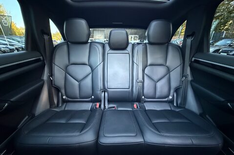 Porsche Cayenne D V6 TIPTRONIC S -£13K EXTRAS -PDLS-PAN ROOF-PASM-360 CAM-BOSE-SOFTCLOSE 13