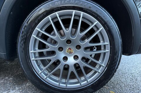 Porsche Cayenne D V6 TIPTRONIC S -£13K EXTRAS -PDLS-PAN ROOF-PASM-360 CAM-BOSE-SOFTCLOSE 75
