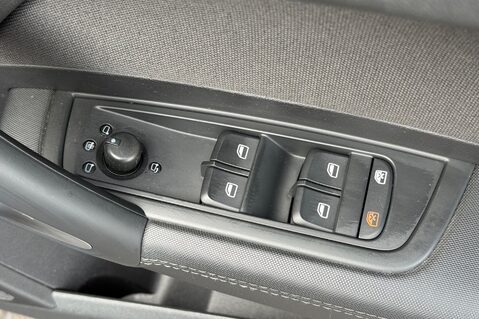 Audi A1 SPORTBACK TFSI BLACK EDITION S-TRONIC-PAN ROOF-CRUISE -ULEZ-LEATHER-1 OWNER 36