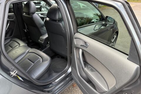 Audi A1 SPORTBACK TFSI BLACK EDITION S-TRONIC-PAN ROOF-CRUISE -ULEZ-LEATHER-1 OWNER 32