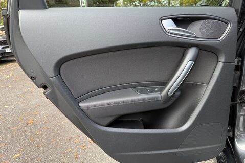 Audi A1 SPORTBACK TFSI BLACK EDITION S-TRONIC-PAN ROOF-CRUISE -ULEZ-LEATHER-1 OWNER 29