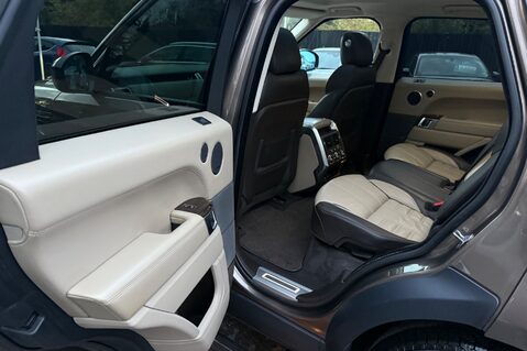 Land Rover Range Rover Sport SDV6 AUTOBIOGRAPHY DYNAMIC - 7 SEATER - ELECTRIC STEPS - RARE COLOUR COMBO 35