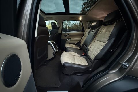 Land Rover Range Rover Sport SDV6 AUTOBIOGRAPHY DYNAMIC - 7 SEATER - ELECTRIC STEPS - RARE COLOUR COMBO 32