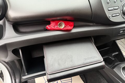 Honda Jazz I-VTEC ES PLUS AUTOMATIC - FULL HONDA SERVICE HISTORY - 12604 MILES! 42