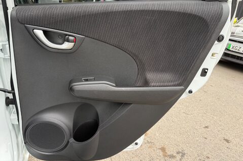 Honda Jazz I-VTEC ES PLUS AUTOMATIC - FULL HONDA SERVICE HISTORY - 12604 MILES! 31