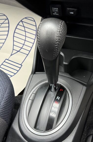 Honda Jazz I-VTEC ES PLUS AUTOMATIC - FULL HONDA SERVICE HISTORY - 12604 MILES! 