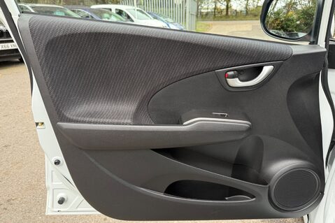 Honda Jazz I-VTEC ES PLUS AUTOMATIC - FULL HONDA SERVICE HISTORY - 12604 MILES! 25