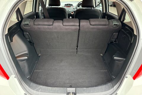 Honda Jazz I-VTEC ES PLUS AUTOMATIC - FULL HONDA SERVICE HISTORY - 12604 MILES! 39