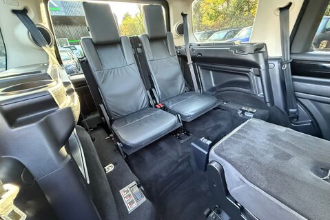 Land Rover Discovery SDV6 LANDMARK - REAR ENTERTAINMENT - PAN ROOF -DIGITAL TV - TOWBAR 59