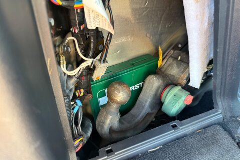 Land Rover Discovery SDV6 LANDMARK - REAR ENTERTAINMENT - PAN ROOF -DIGITAL TV - TOWBAR 62