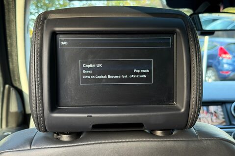 Land Rover Discovery SDV6 LANDMARK - REAR ENTERTAINMENT - PAN ROOF -DIGITAL TV - TOWBAR 36