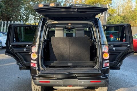 Land Rover Discovery SDV6 LANDMARK - REAR ENTERTAINMENT - PAN ROOF -DIGITAL TV - TOWBAR 23