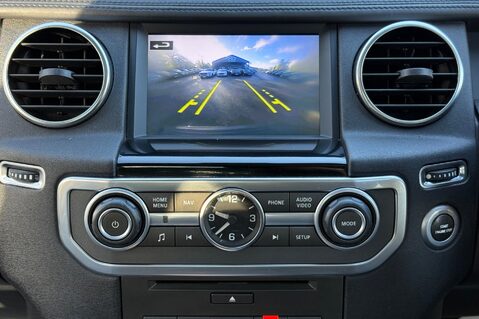 Land Rover Discovery SDV6 LANDMARK - REAR ENTERTAINMENT - PAN ROOF -DIGITAL TV - TOWBAR 46