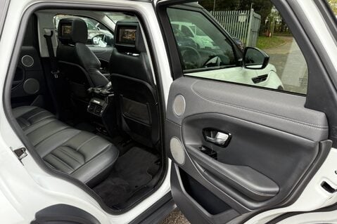 Land Rover Range Rover Evoque TD4 HSE DYNAMIC -REAR ENTERTAINMENT -BLACK PACK -PAN ROOF -TOWBAR -MOT JULY 36