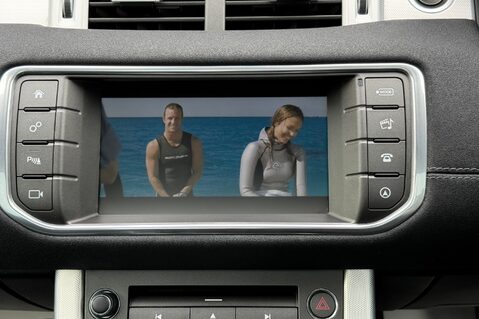 Land Rover Range Rover Evoque TD4 HSE DYNAMIC -REAR ENTERTAINMENT -BLACK PACK -PAN ROOF -TOWBAR -MOT JULY 48