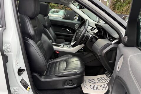 Land Rover Range Rover Evoque TD4 HSE DYNAMIC -REAR ENTERTAINMENT -BLACK PACK -PAN ROOF -TOWBAR -MOT JULY 39