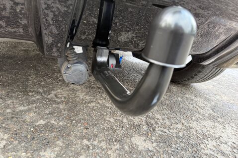 Land Rover Range Rover Evoque TD4 HSE DYNAMIC -REAR ENTERTAINMENT -BLACK PACK -PAN ROOF -TOWBAR -MOT JULY 70