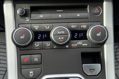 Land Rover Range Rover Evoque TD4 HSE DYNAMIC -REAR ENTERTAINMENT -BLACK PACK -PAN ROOF -TOWBAR -MOT JULY 54