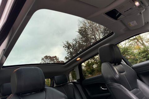 Land Rover Range Rover Evoque TD4 HSE DYNAMIC -REAR ENTERTAINMENT -BLACK PACK -PAN ROOF -TOWBAR -MOT JULY 66