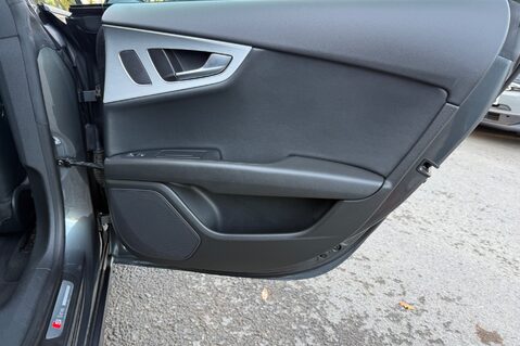 Audi A7 TFSI QUATTRO S LINE -RARE CAR -LANE/SIDE/HIGHBEAM ASSIST -MMI TOUCH - 31