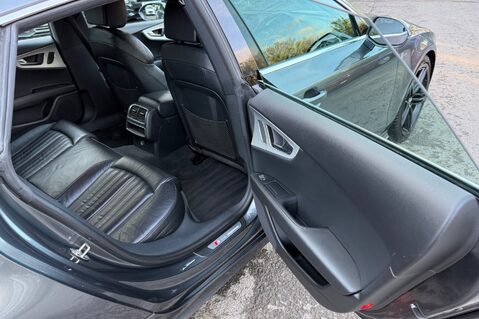 Audi A7 TFSI QUATTRO S LINE -RARE CAR -LANE/SIDE/HIGHBEAM ASSIST -MMI TOUCH - 30