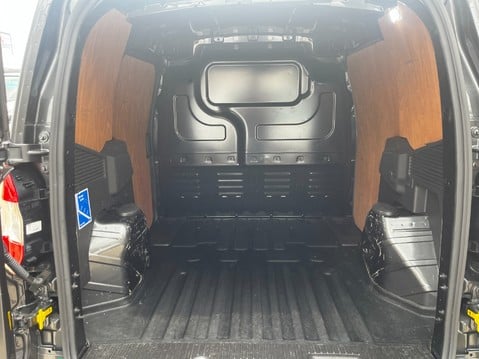 Ford Transit Courier SPORT TDCI 25