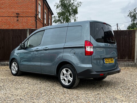 Ford Transit Courier LIMITED 12