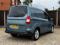 Ford Transit Courier LIMITED 10