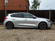 Ford Focus ST-LINE X 9