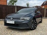 Volkswagen Golf LIFE TSI 12