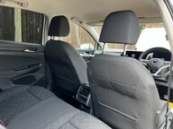 Volkswagen Golf LIFE TSI 27