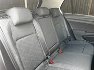 Volkswagen Golf LIFE TSI 28